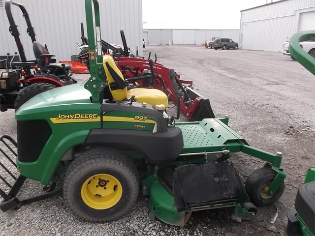 Image of John Deere 997 equipment image 1