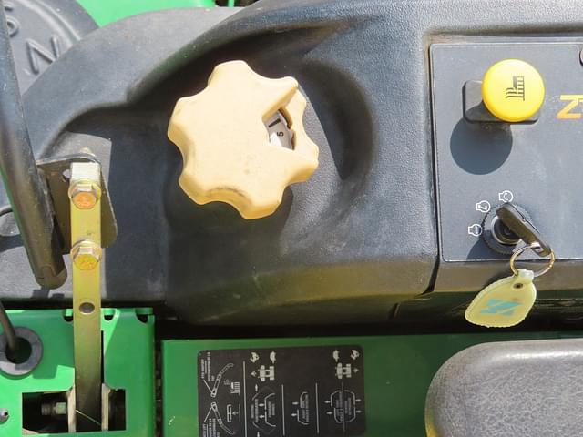 Image of John Deere 997 equipment image 4
