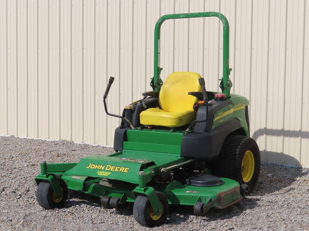 2010 John Deere 997 Equipment Image0