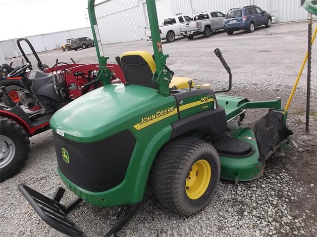 Image of John Deere 997 equipment image 4