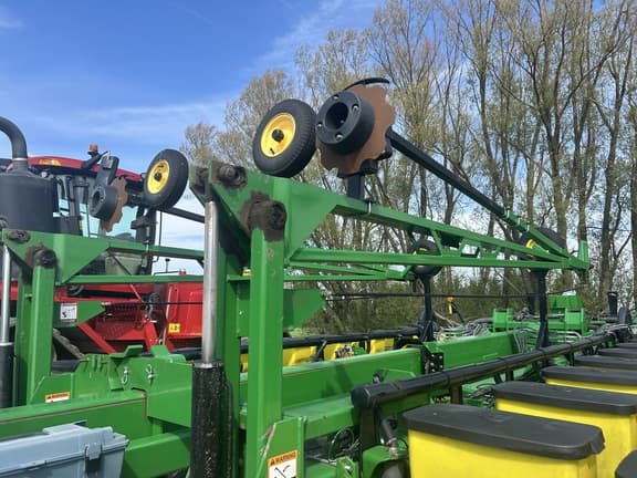 Image of John Deere DB44 equipment image 3