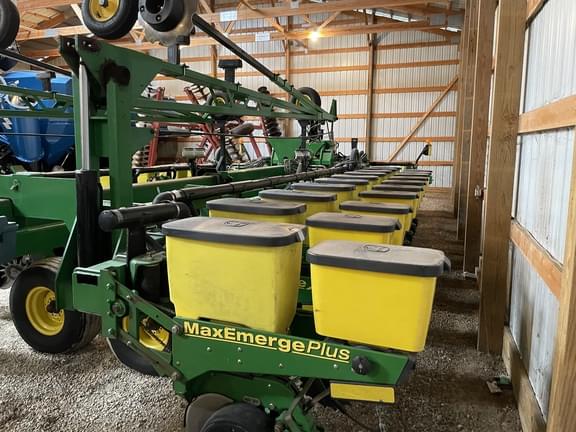 Image of John Deere DB44 equipment image 1