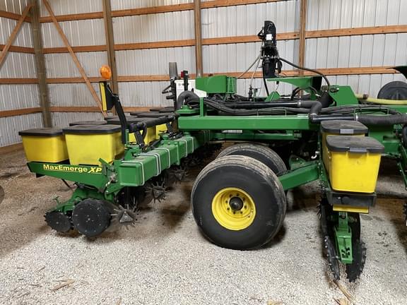 Image of John Deere DB44 equipment image 3