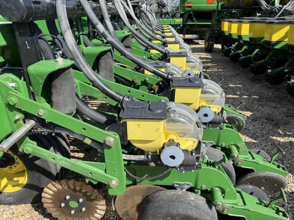 Image of John Deere DB60 equipment image 4