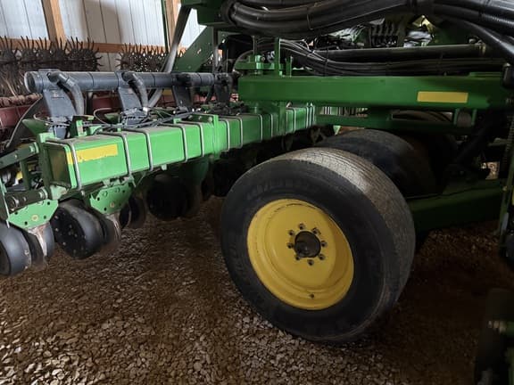 Image of John Deere DB60 equipment image 1