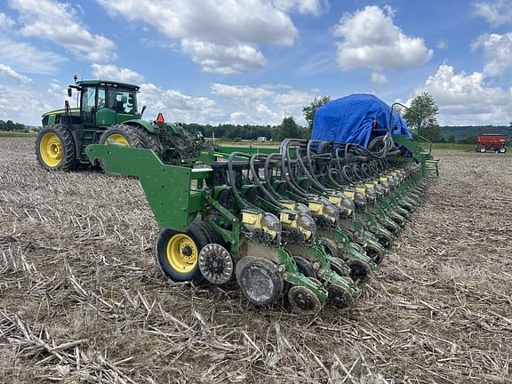 Image of John Deere DB60 Primary image