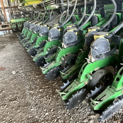 Image of John Deere DB60 equipment image 2