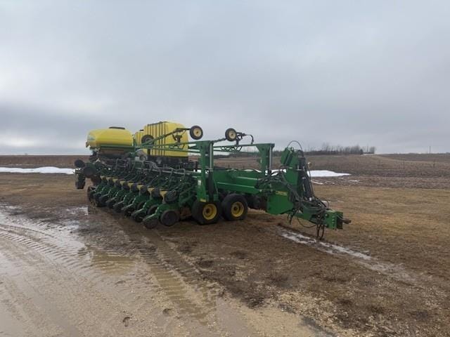 2010 John Deere DB60 Equipment Image0