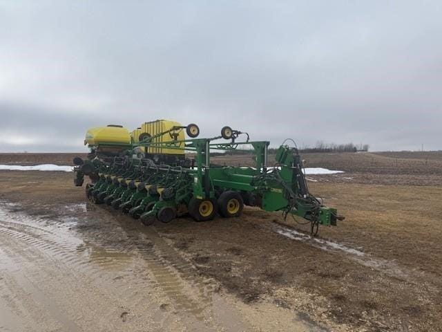 2010 John Deere DB60 Equipment Image0