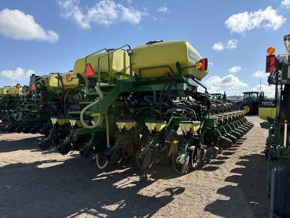 Image of John Deere DB44 equipment image 3