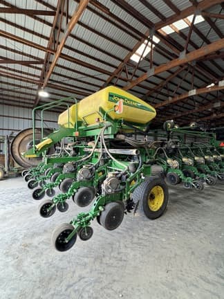 Image of John Deere DB60 Primary image