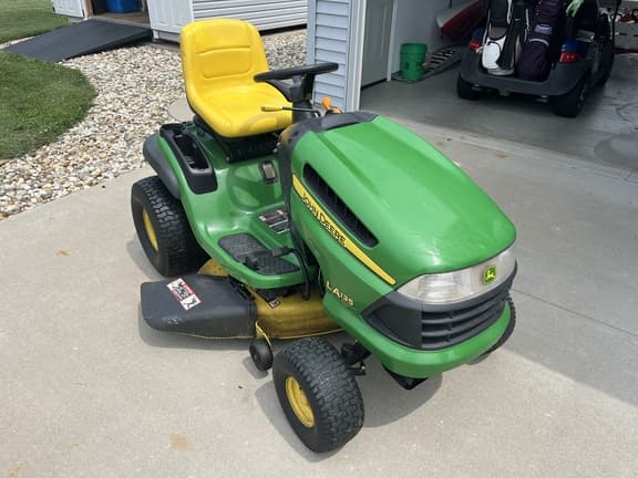 Image of John Deere LA135 Primary image