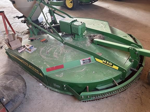 Image of John Deere MX6 equipment image 1