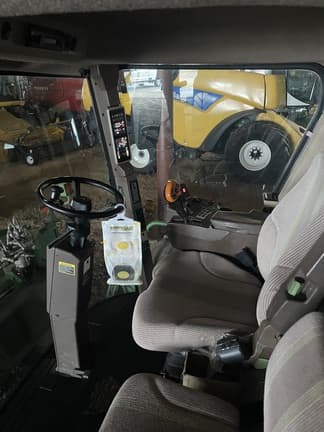 Image of John Deere R450 equipment image 4