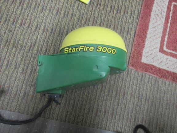 Image of John Deere StarFire 3000 Image 1