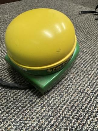 Image of John Deere StarFire 3000 equipment image 3
