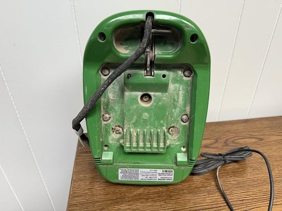 Image of John Deere StarFire 3000 equipment image 4