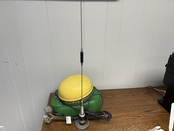 Image of John Deere StarFire 3000 Primary image