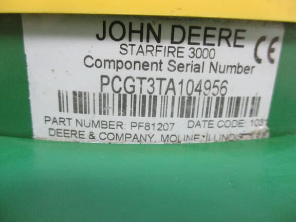 Image of John Deere StarFire 3000 equipment image 4