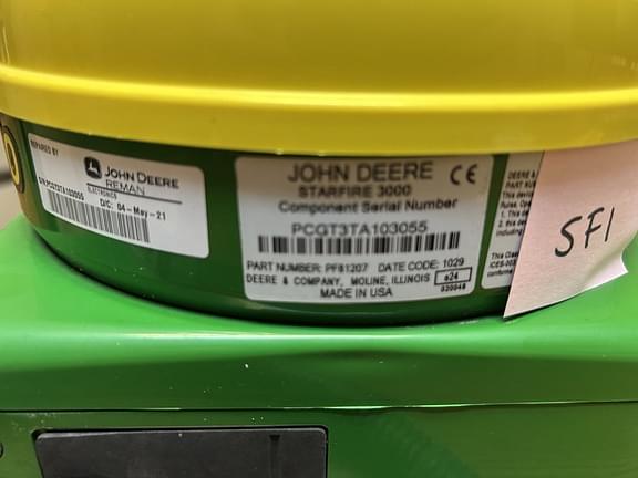 Image of John Deere StarFire 3000 equipment image 3