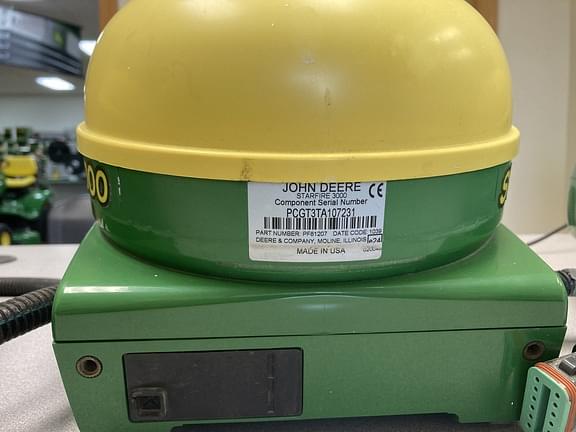 Image of John Deere StarFire 3000 equipment image 1