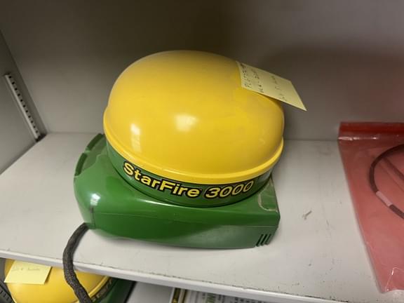 Image of John Deere StarFire 3000 Image 0