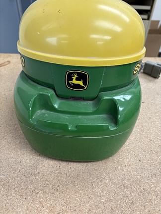 Image of John Deere StarFire 3000 equipment image 3