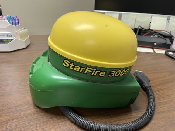 2010 John Deere StarFire 3000 Equipment Image0