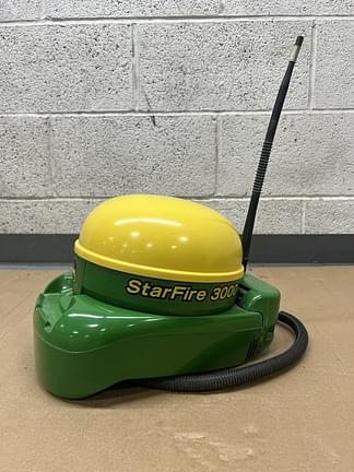 Image of John Deere StarFire 3000 Image 1