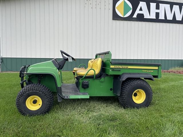 Image of John Deere Gator TS 4x2 equipment image 1