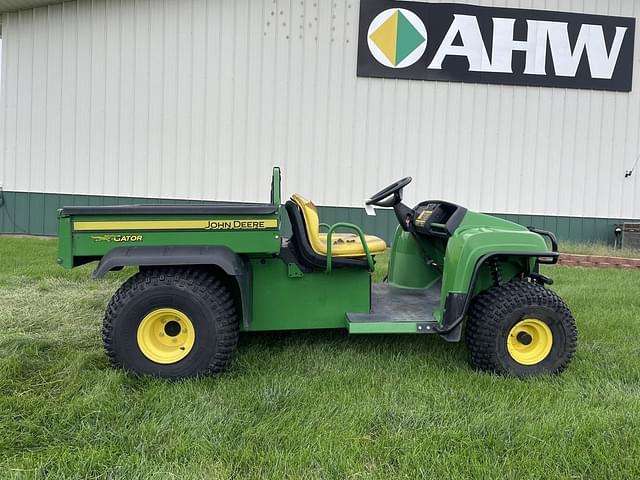 Image of John Deere Gator TS 4x2 equipment image 2