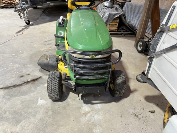2010 John Deere X300 Equipment Image0
