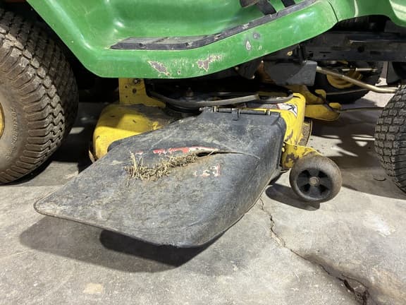 Image of John Deere X300 equipment image 2