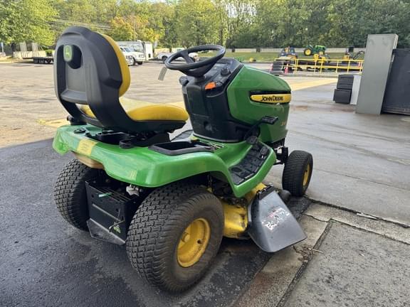 Image of John Deere X300 equipment image 3