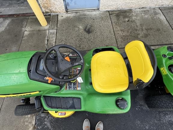 Image of John Deere X300 equipment image 4