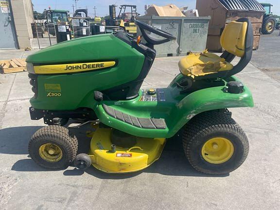 Image of John Deere X300 equipment image 1