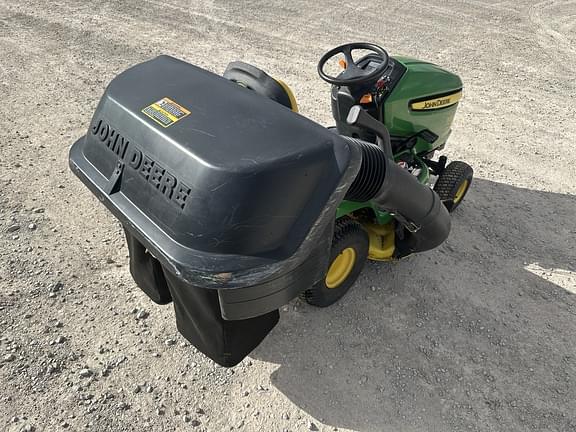 Image of John Deere X300 equipment image 4