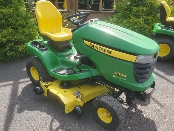 Image of John Deere X300 equipment image 1