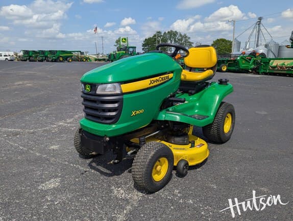Image of John Deere X300 equipment image 1