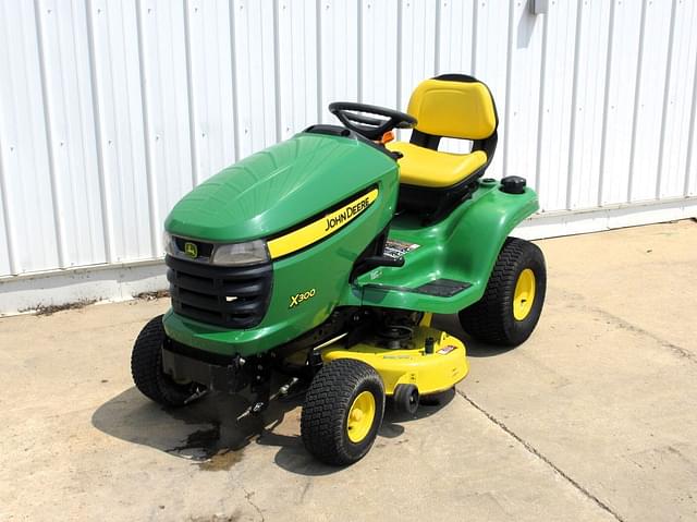 Image of John Deere X300 equipment image 1