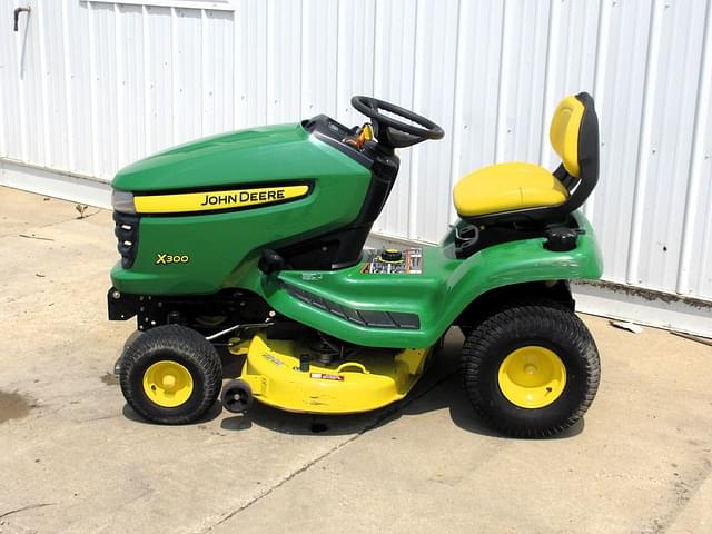 Image of John Deere X300 equipment image 2