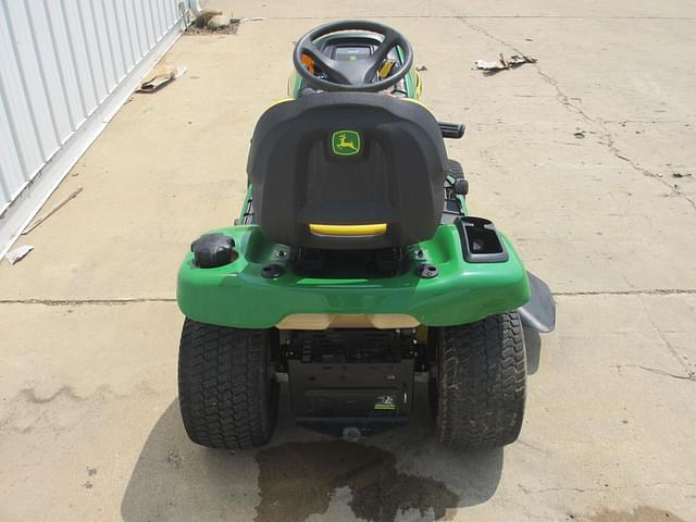 Image of John Deere X300 equipment image 4