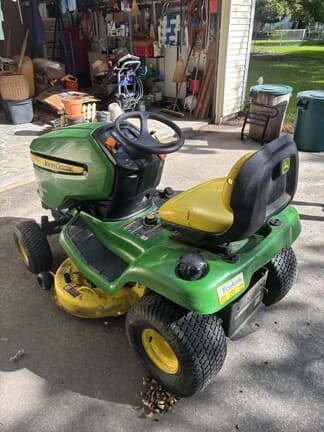 Image of John Deere X300 equipment image 3