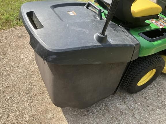 Image of John Deere X300R equipment image 4
