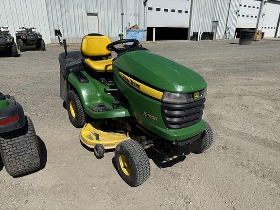 Image of John Deere X300R equipment image 2