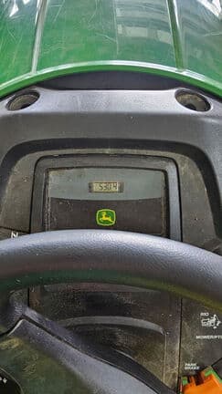 Image of John Deere X304 equipment image 2