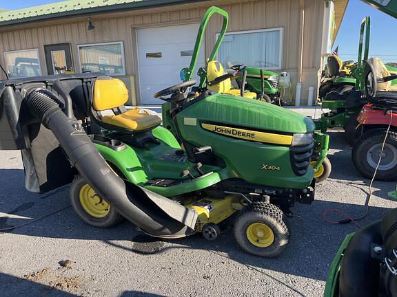 Image of John Deere X304 equipment image 3