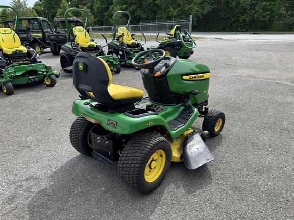 Image of John Deere X304 equipment image 4