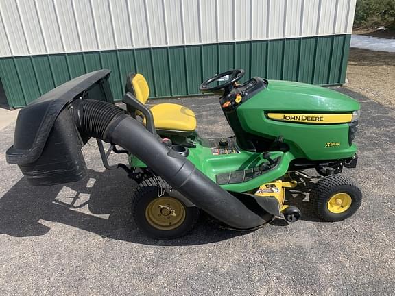 Image of John Deere X304 equipment image 2