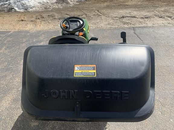 Image of John Deere X304 equipment image 4